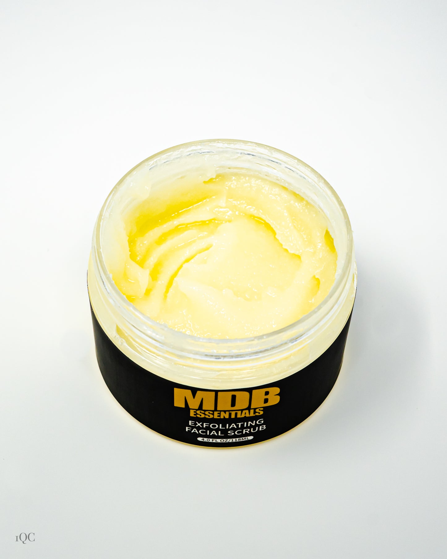 Exfoliator Facial Scrub